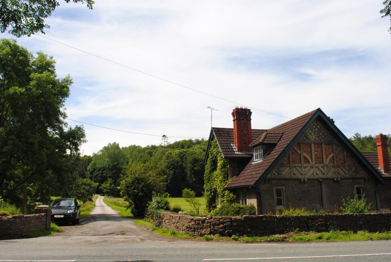 Penbedw Uchaf Estate - Rural Retreats, Tennis Mold Ngoại thất bức ảnh